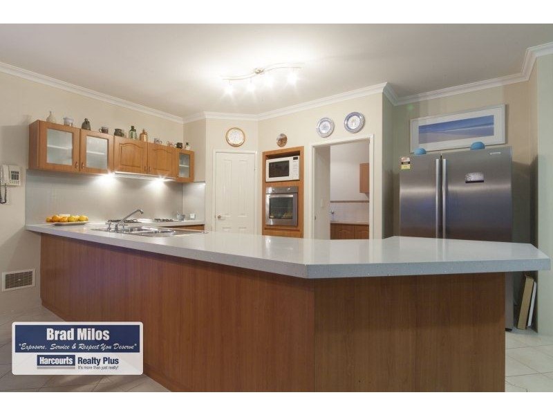 17 Fawcett Crescent, Canning Vale WA 6155