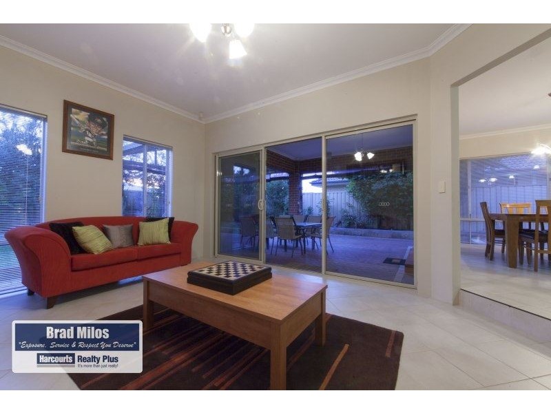 17 Fawcett Crescent, Canning Vale WA 6155