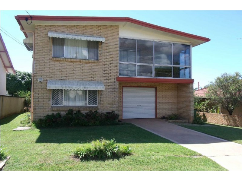 17 Raymond Avenue, Bundall QLD 4217