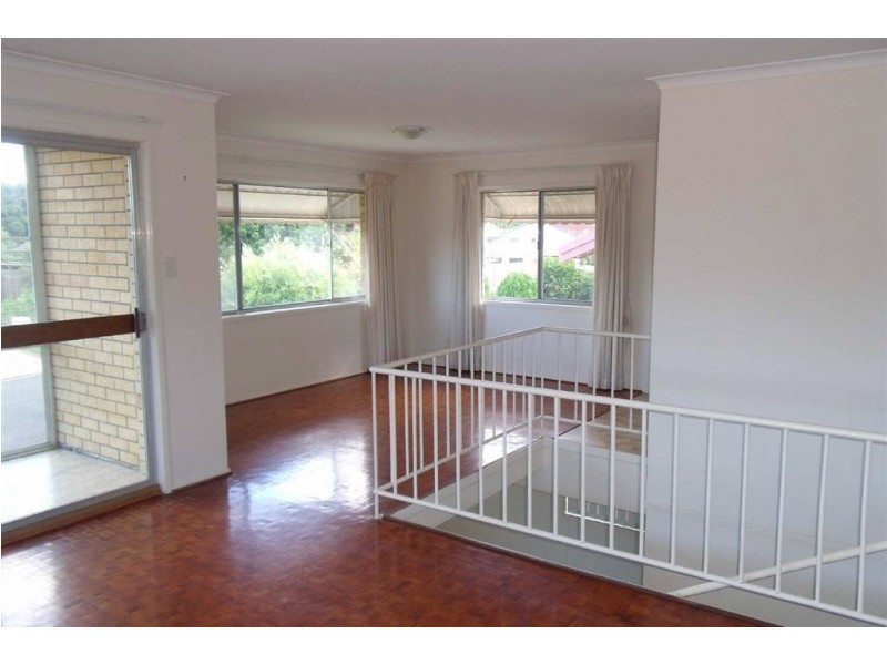 17 Raymond Avenue, Bundall QLD 4217