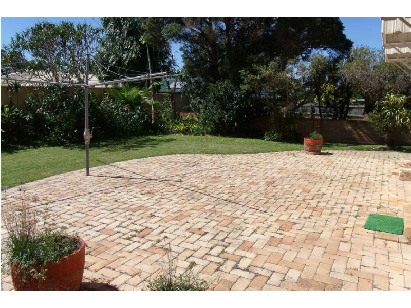 17 Raymond Avenue, Bundall QLD 4217