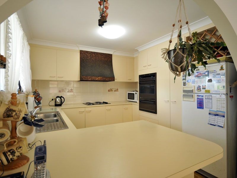 26 Coobowie Street, Broadbeach Waters QLD 4218