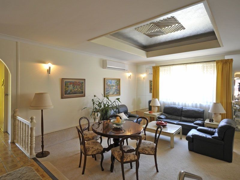 26 Coobowie Street, Broadbeach Waters QLD 4218