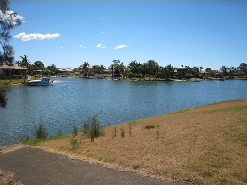 2 Cypress Drive, Broadbeach Waters QLD 4218