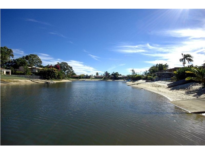 32 Park Avenue, Broadbeach Waters QLD 4218