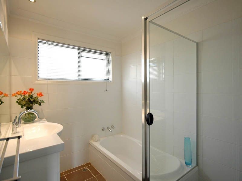 32 Park Avenue, Broadbeach Waters QLD 4218