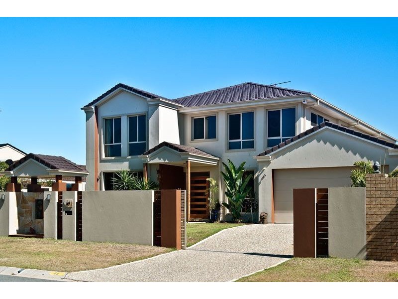 20 Bombala Street, Broadbeach Waters QLD 4218
