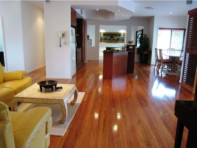 15 Rebholz Drive, Benowa Waters QLD 4217