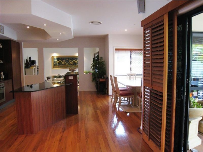 15 Rebholz Drive, Benowa Waters QLD 4217