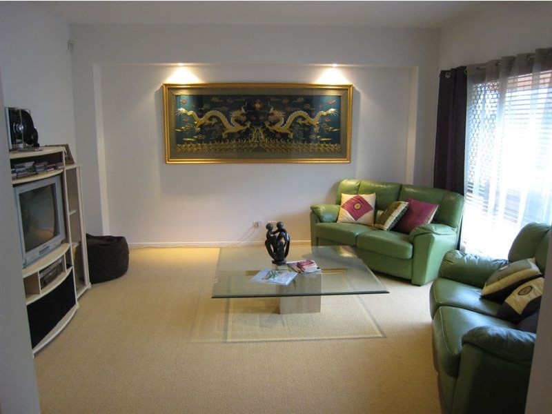 15 Rebholz Drive, Benowa Waters QLD 4217