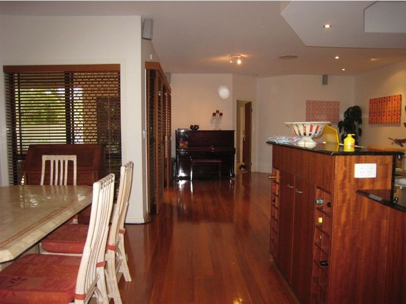 15 Rebholz Drive, Benowa Waters QLD 4217