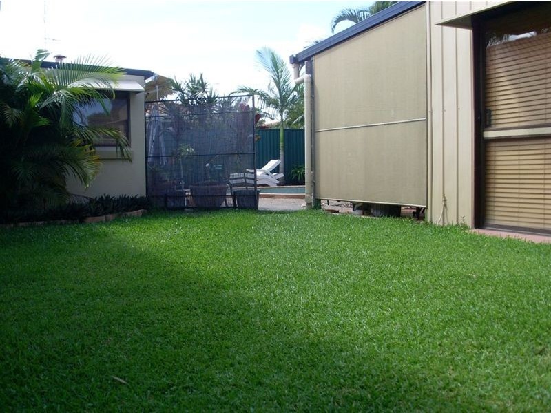 147 Markeri Street, Mermaid Waters QLD 4218
