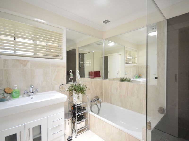 27 Key West, Broadbeach Waters QLD 4218