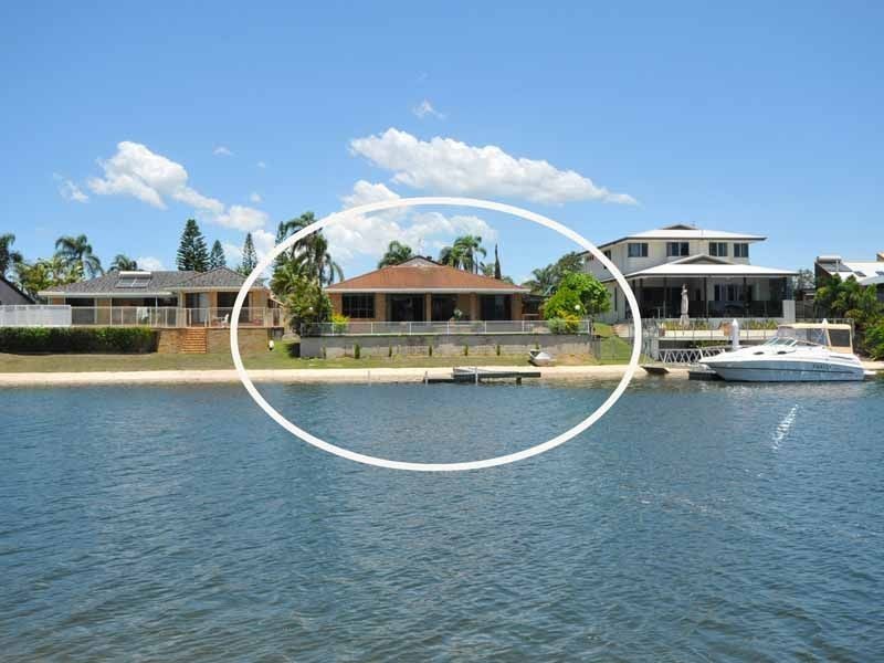 5 Kurrawa Avenue, Mermaid Waters QLD 4218