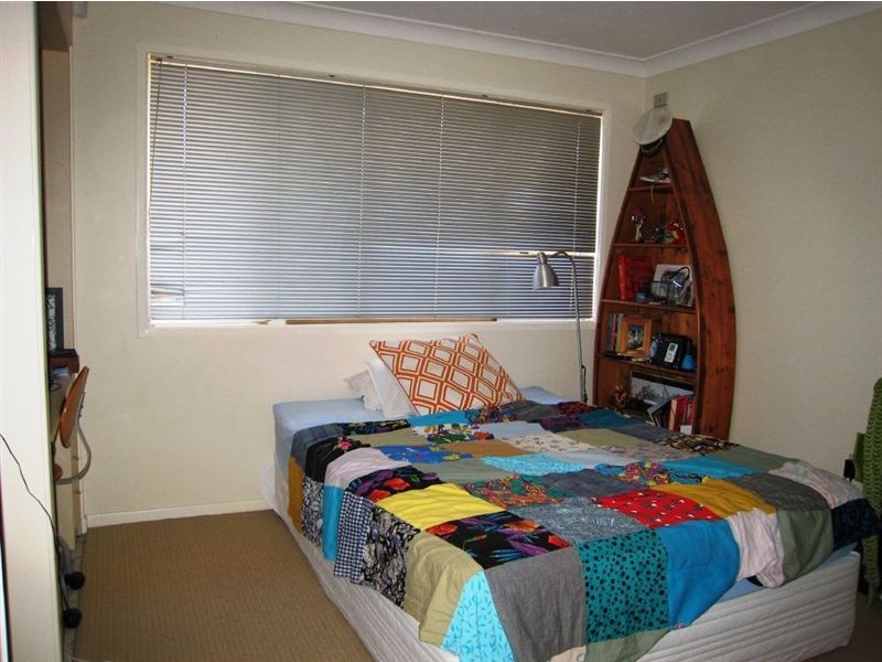 41 Allambi Ave, Broadbeach Waters QLD 4218