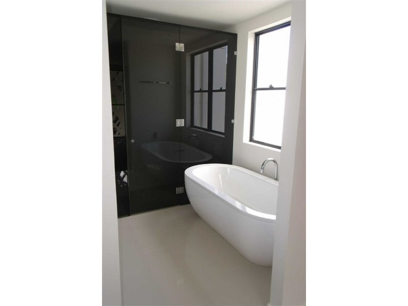 – The Boulevarde Royal Pines Resort, Benowa QLD 4217