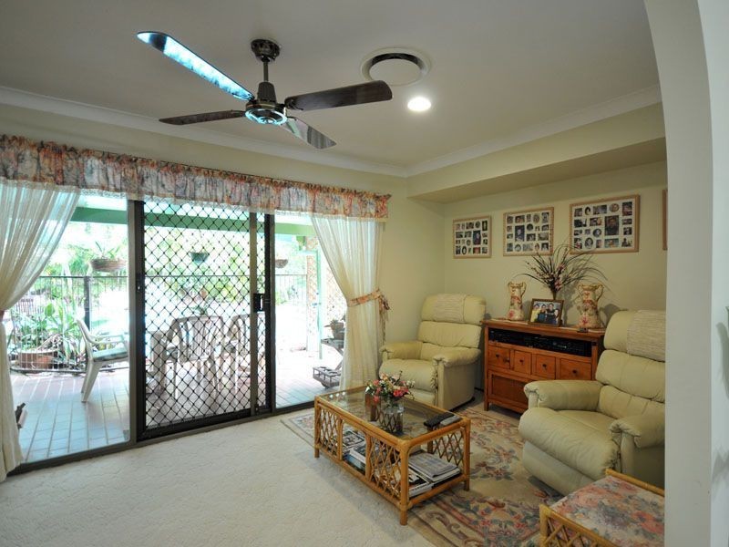 5 Wanneroo Court, Mermaid Waters QLD 4218