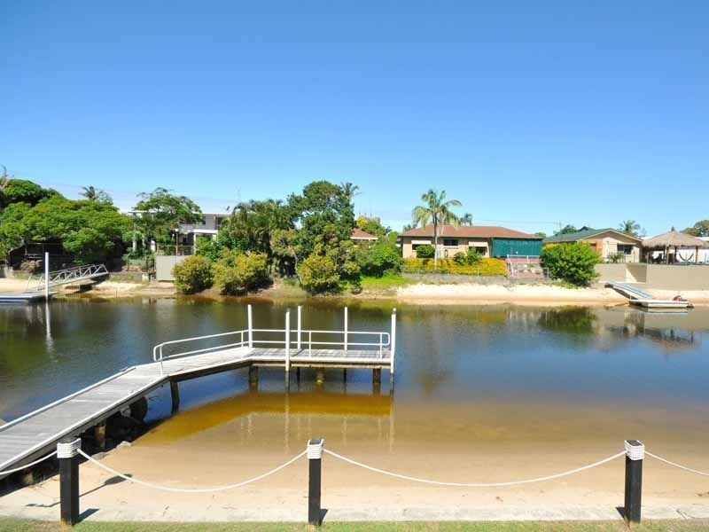 118 Rio Vista Blvd, Broadbeach Waters QLD 4218