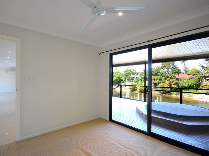 118 Rio Vista Blvd, Broadbeach Waters QLD 4218