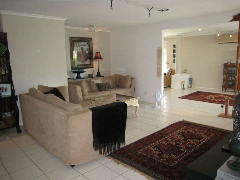 112 Waitomo Street, Broadbeach Waters QLD 4218