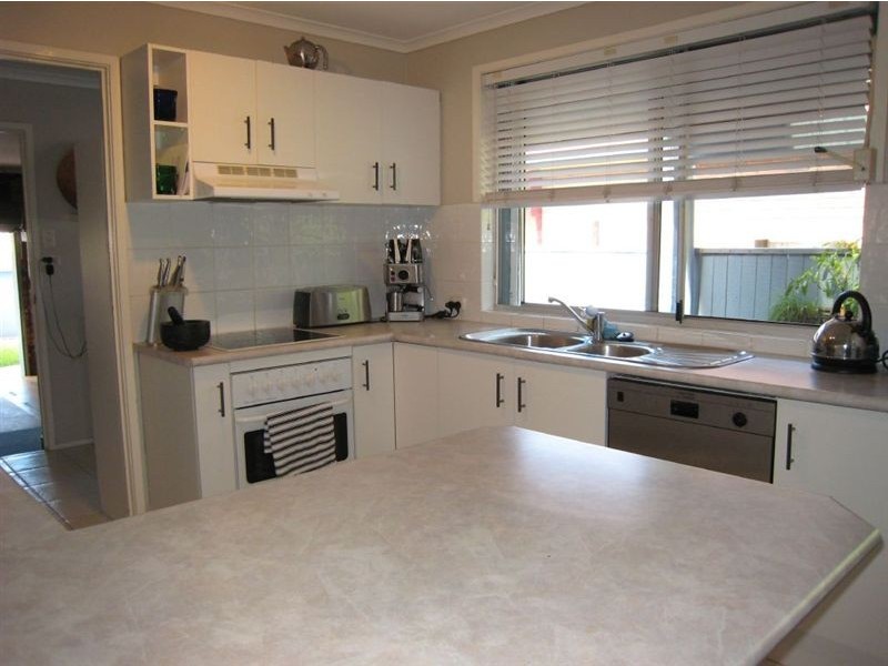 112 Waitomo Street, Broadbeach Waters QLD 4218