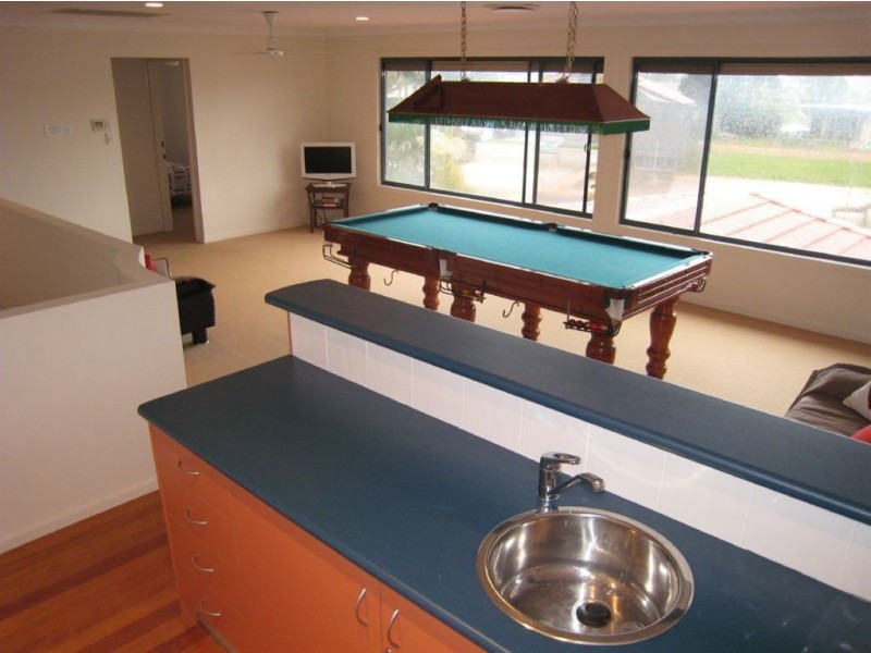 12 Welby St, Broadbeach Waters QLD 4218