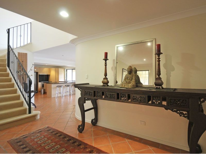 12 Welby St, Broadbeach Waters QLD 4218