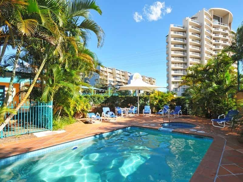 18/20 Anne Ave, Broadbeach QLD 4218