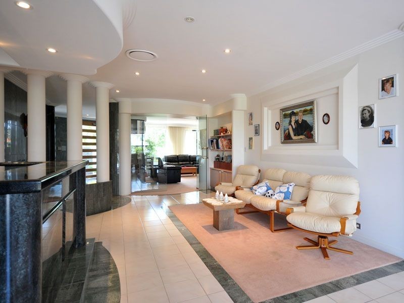 114 Campbell Street, Sorrento QLD 4217