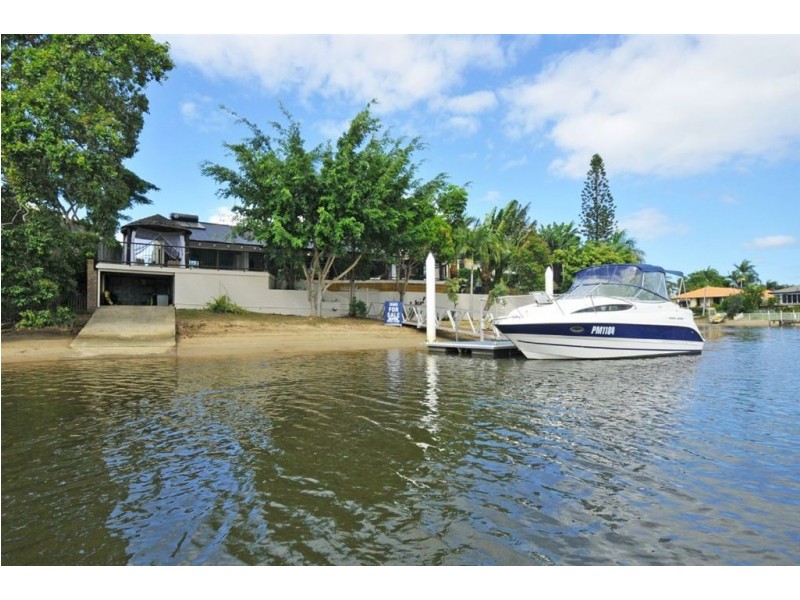 2 Platypus Avenue, Sorrento QLD 4217
