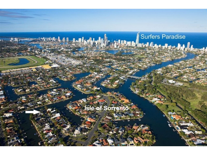 2 Platypus Avenue, Sorrento QLD 4217