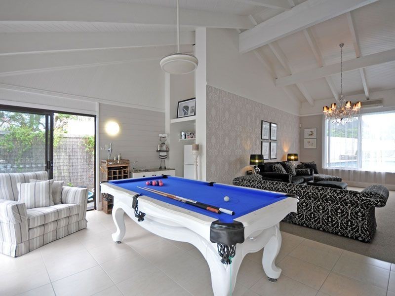 2 Platypus Avenue, Sorrento QLD 4217