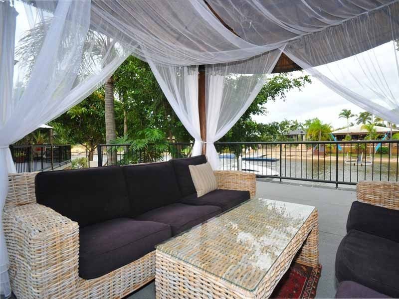 2 Platypus Avenue, Sorrento QLD 4217