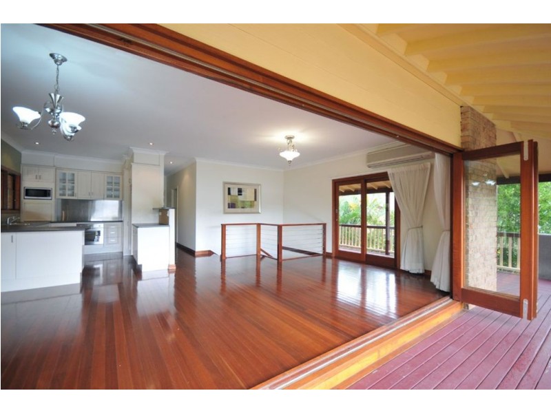 20 Evans Drive, Benowa QLD 4217