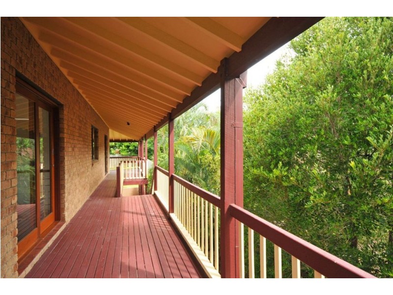 20 Evans Drive, Benowa QLD 4217