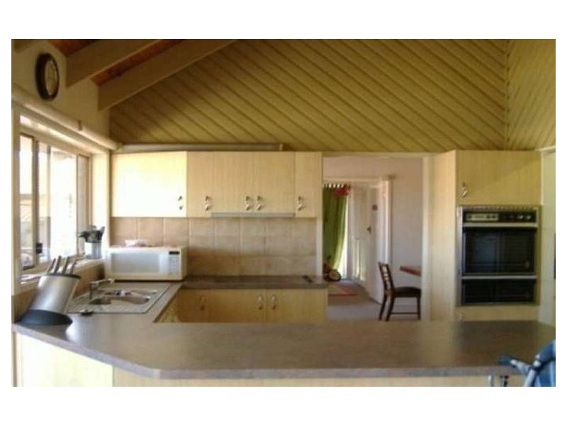 24 Kurrawa Ave, Mermaid Waters QLD 4218