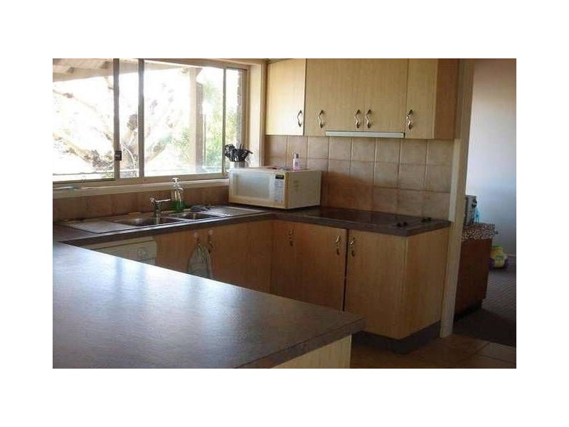 24 Kurrawa Ave, Mermaid Waters QLD 4218