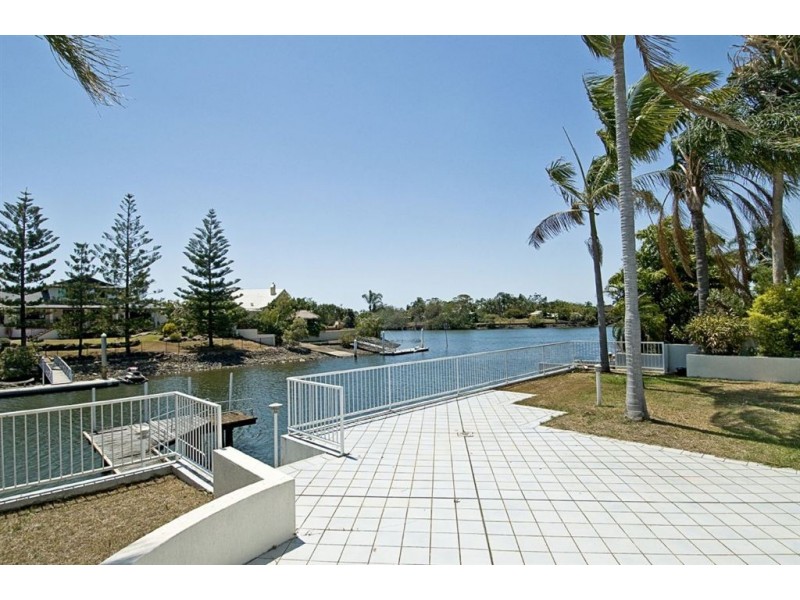 106 Edinburgh Road, Benowa QLD 4217