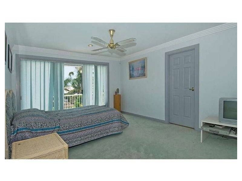 106 Edinburgh Road, Benowa QLD 4217