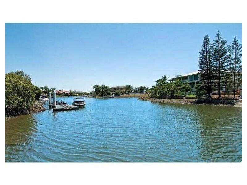 106 Edinburgh Road, Benowa QLD 4217