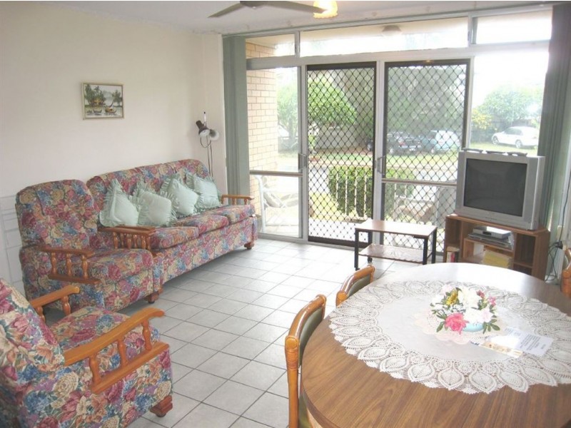 3/2 Sunrise Blvd, Surfers Paradise QLD 4217