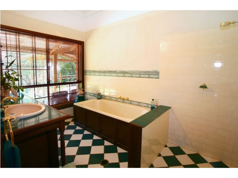 2-4 Willow Court, Beechmont QLD 4211