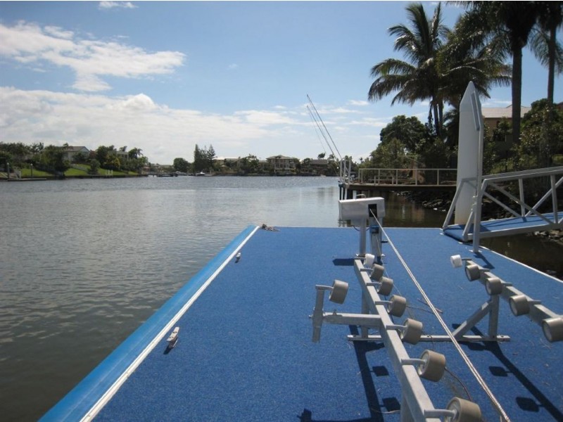 48 River Crescent, Broadbeach Waters QLD 4218