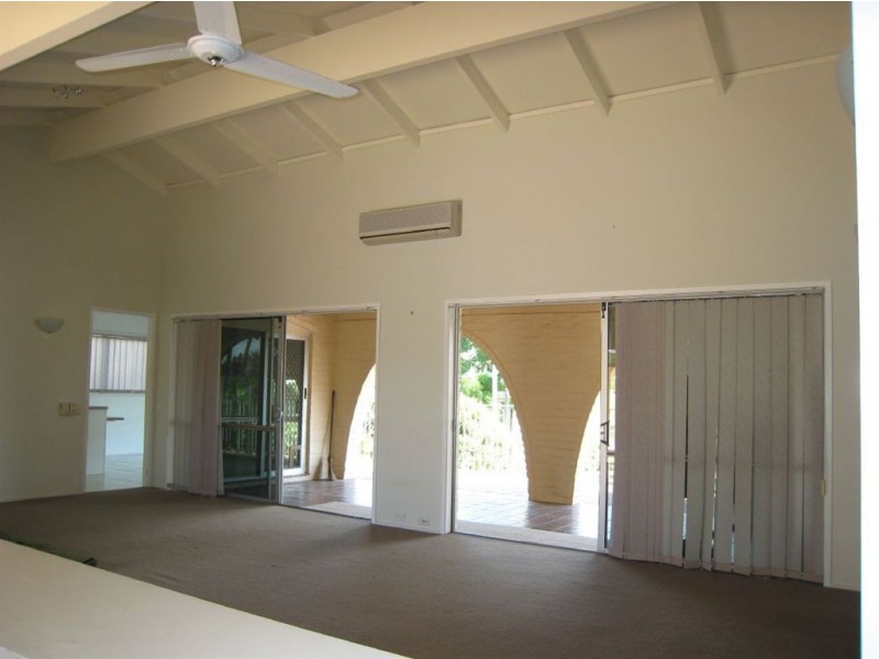 48 River Crescent, Broadbeach Waters QLD 4218