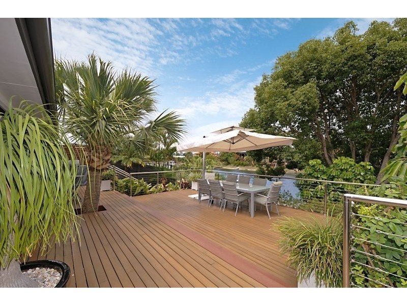 16 Caithness Court, Sorrento QLD 4217