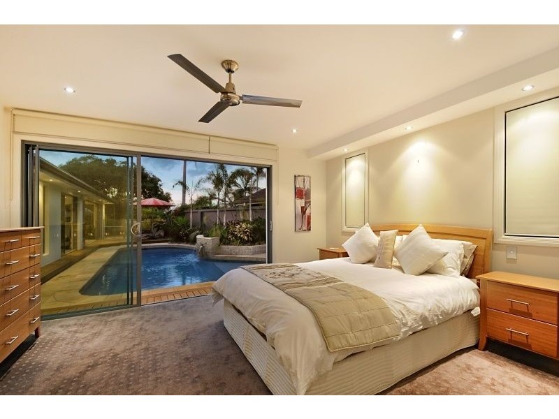 16 Caithness Court, Sorrento QLD 4217