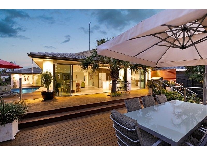 16 Caithness Court, Sorrento QLD 4217