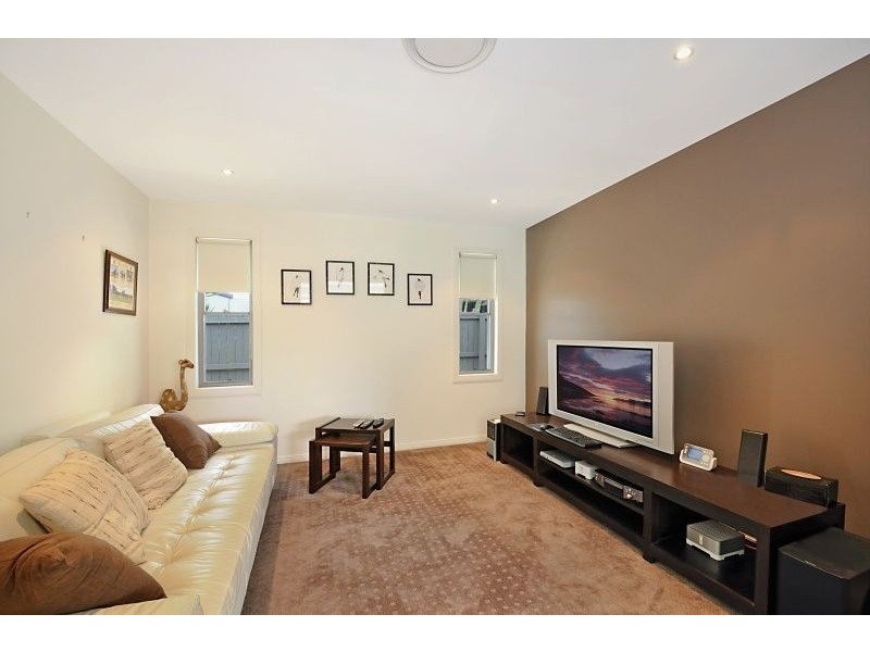 16 Caithness Court, Sorrento QLD 4217
