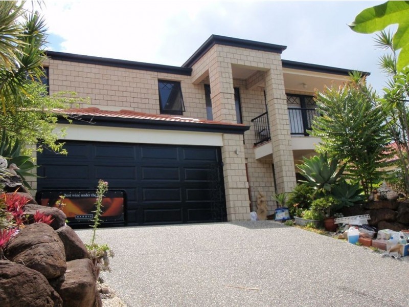 27 Armstrong Way, Highland Park QLD 4211