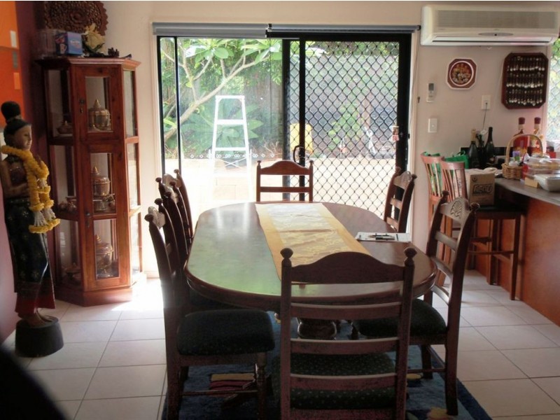 27 Armstrong Way, Highland Park QLD 4211